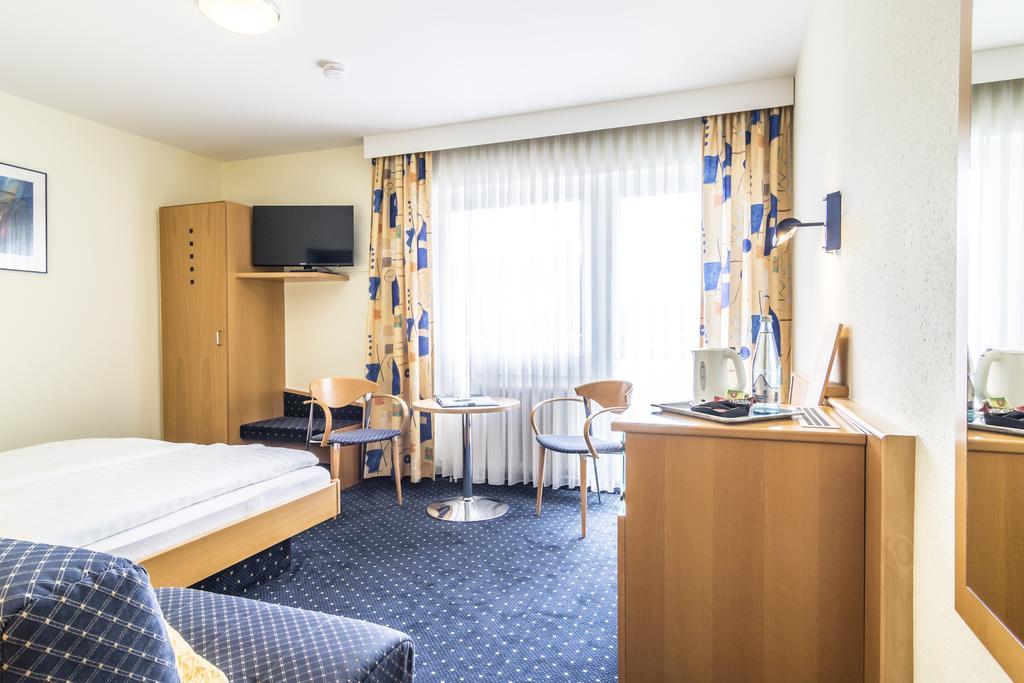 Hotel Garni Oberrhein Rheinfelden  Rom bilde